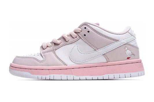 TÊNIS NIKE SB DUNK LOW ' PINK PIGEON '